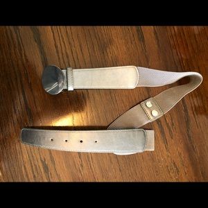 Silver stretch belt never worn
